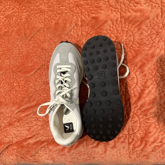 Veja Rio Branco Leather-Trimmed Suede and Alveomesh Sneakers - Picture 3 of 4